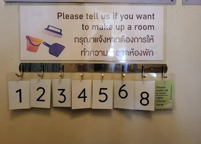 מלון Achcha - Itsaraphap Mrt Station - Wat Arun בנגקוק