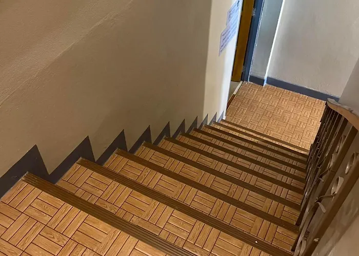 Achcha - Itsaraphap Mrt Station - Wat Arun מלון