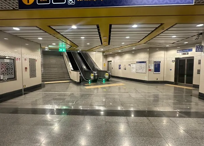 Achcha - Itsaraphap Mrt Station - Wat Arun 2* בנגקוק