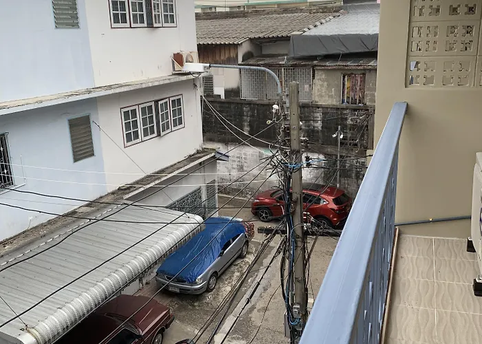 Achcha - Itsaraphap Mrt Station - Wat Arun מלון 2*